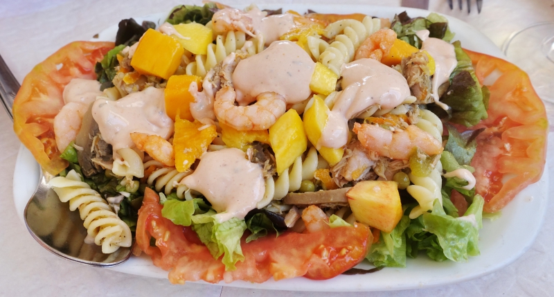 restaurant-ST CEZAIRE SUR SIAGNE-min_dish-meal-food-salad-produce-seafood-786916-pxhere.com